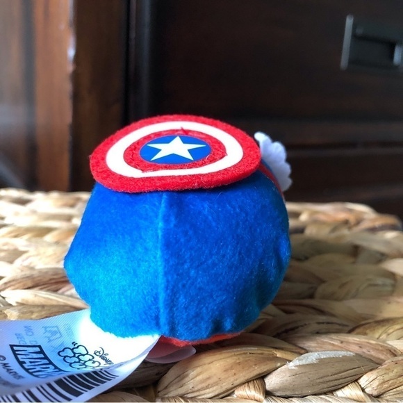 Disney: Marvel: Tsum Tsum: Captain America mini plush - Picture 3 of 5